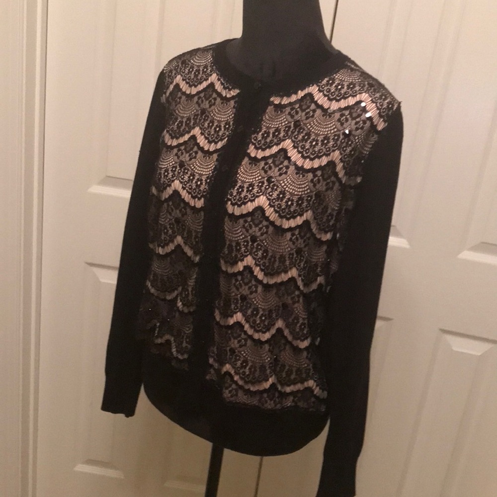 Charter Club terrific sweater. NEW Dark black and pink shades with buttons